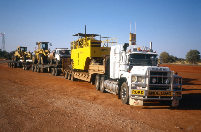 Road Train im Northern Territory