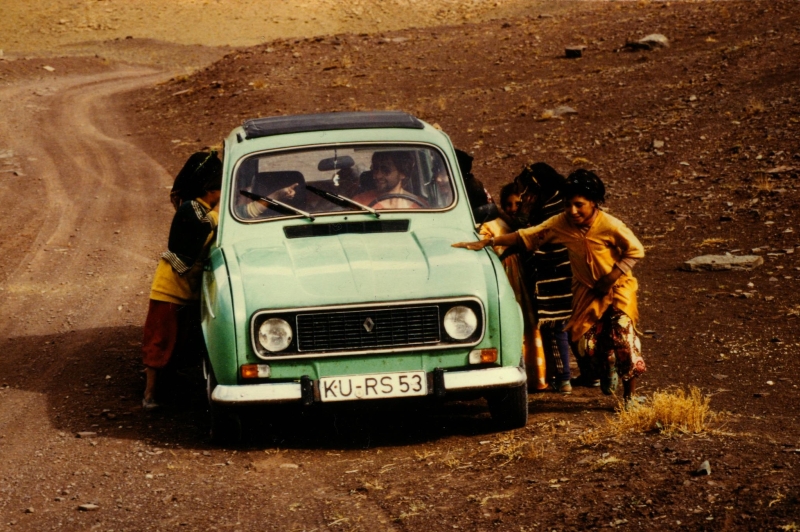 Junge Hirten im Hohen Atlas