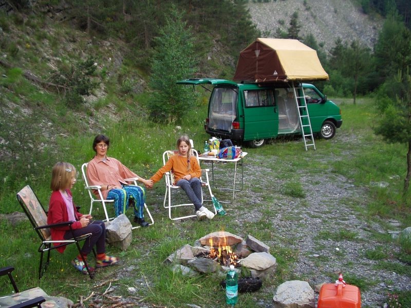 Abends am Lagerfeuer